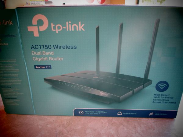 AC 1750 Wireless Router 